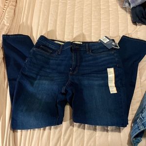 Universal Thread NWT